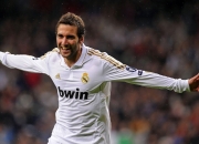 开云体育官网-伊萨克之夜，苏格兰少年单骑接管马德里，欧冠半决赛上演一波带走传奇