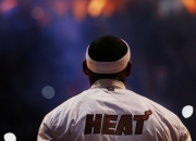 开云官网-库里客场狂飙记，当勇士灵魂在波士顿掘金